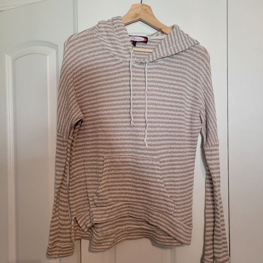 T/O Sweaters Size M Cream and Tan Stripped Lightweight Hoodie